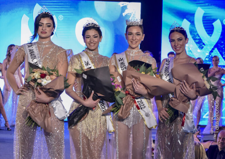 Read more about the article Η Δάφνη Λαζίδου από το Ρέθυμνο αναδείχθηκε Miss Κρήτη 2022 στον πιο εντυπωσιακό τελικό των Παγκρήτιων Καλλιστείων